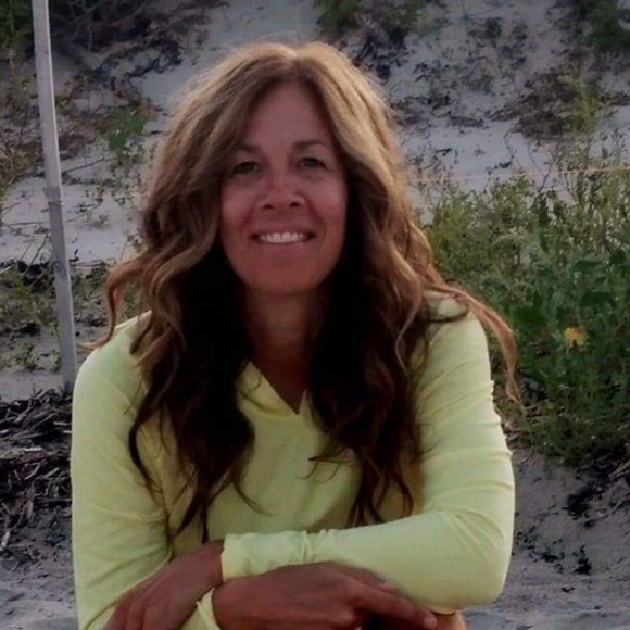 Meet your Posher, Donna - Picture 2 of 2